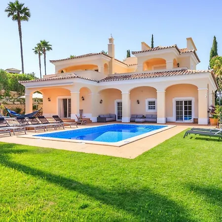 Villa Dia